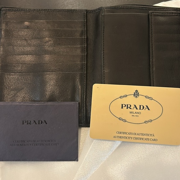 Excellent Condition Prada Unisex Double Snap Tessuto Nylon and Leather Wallet - Picture 11 of 13